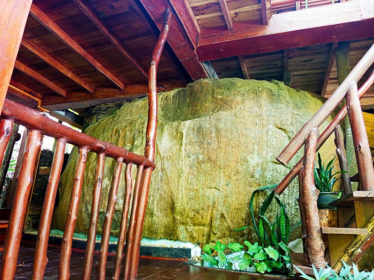 Jungle Face Inn Элла Экстерьер фото