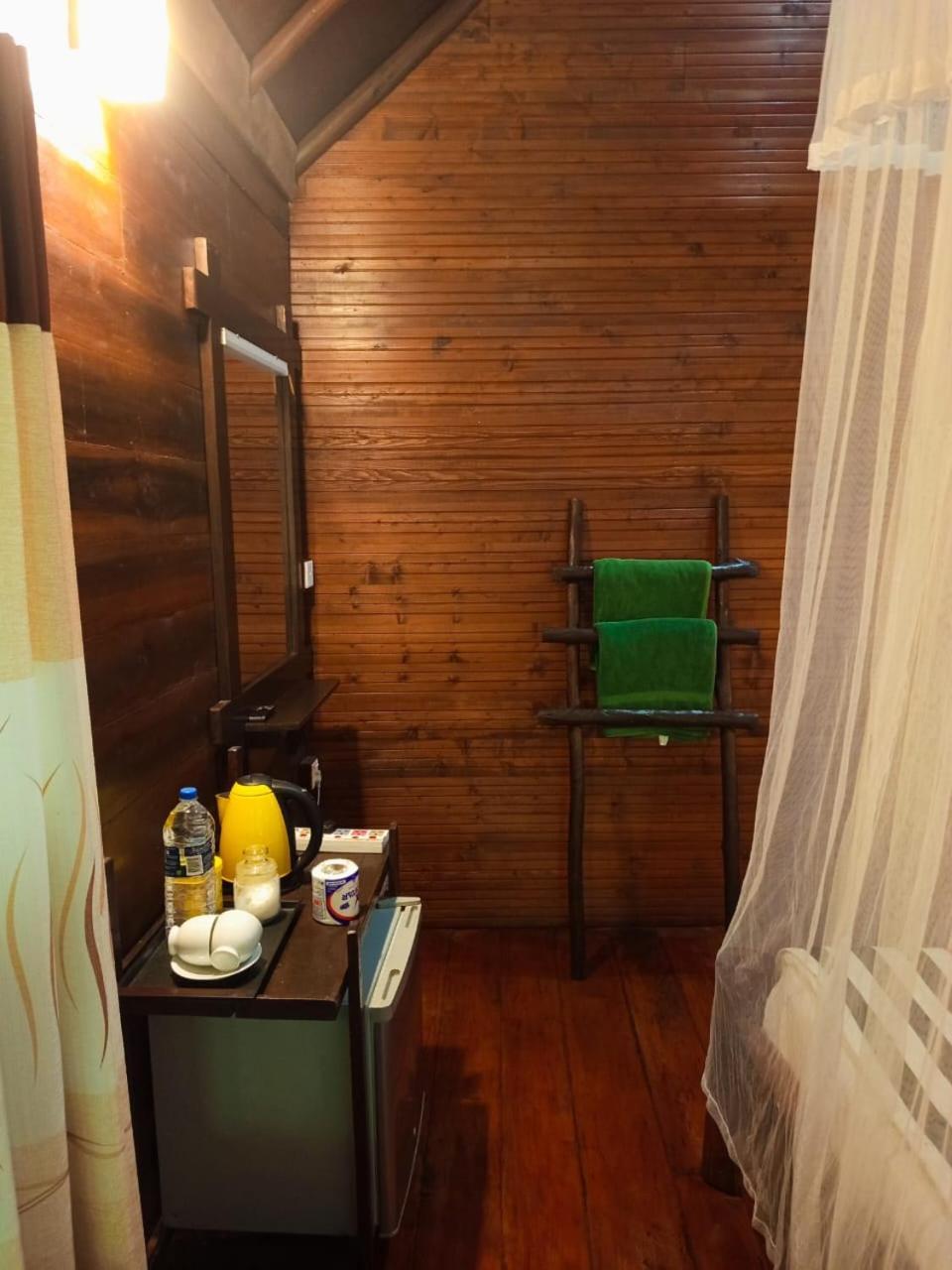 Jungle Face Inn Элла Экстерьер фото